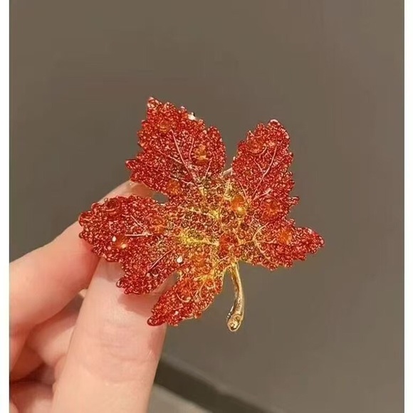 Elegant Autumn Maple Leaf Brooch in Red , Orange and GoldenColor. - Picture 3 of 5